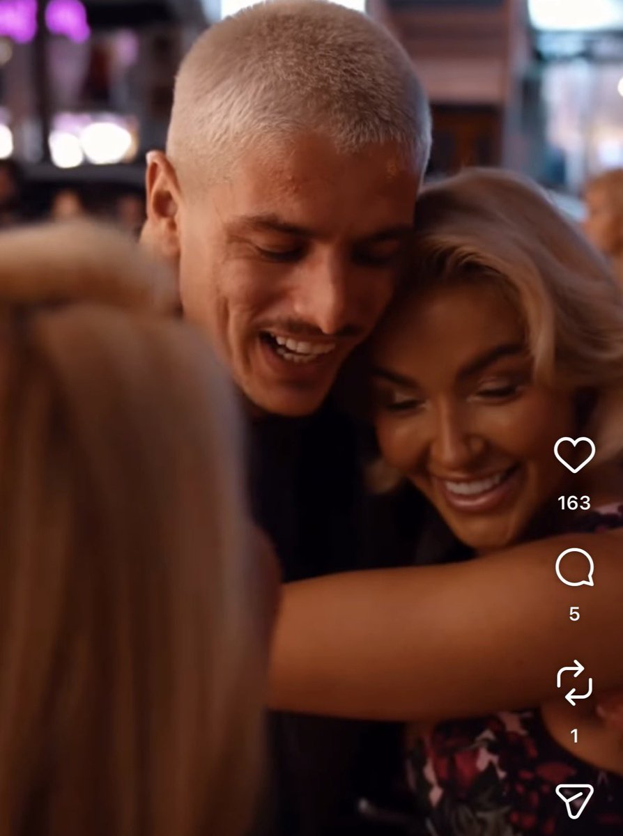 mennamenna21's tweet photo. aaaaa my duo 😭♥️♥️ #bbvipks4 #londrimmekaj https://t.co/43usy63Dps