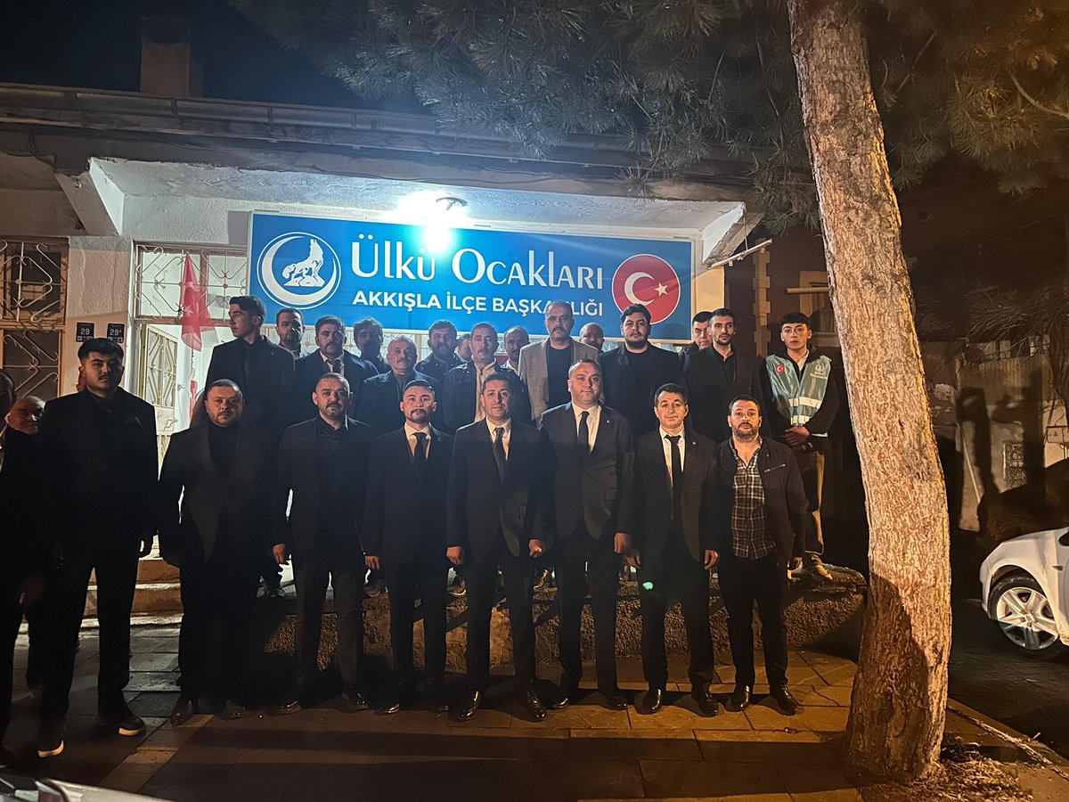 MHP İl Teşkilat Başkanımız Aytaç Gezici Beyefendi ve İl yöneticilerimiz ile, Ülkü Ocakları Akkışla İlçe Başkanlığımızı ziyaret ettik.