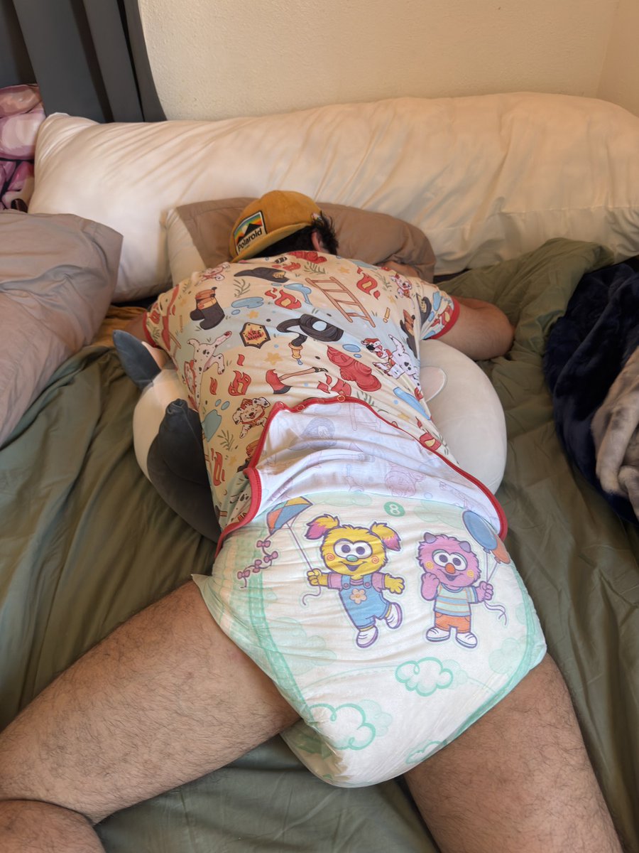 Riley 🧃 tweet media