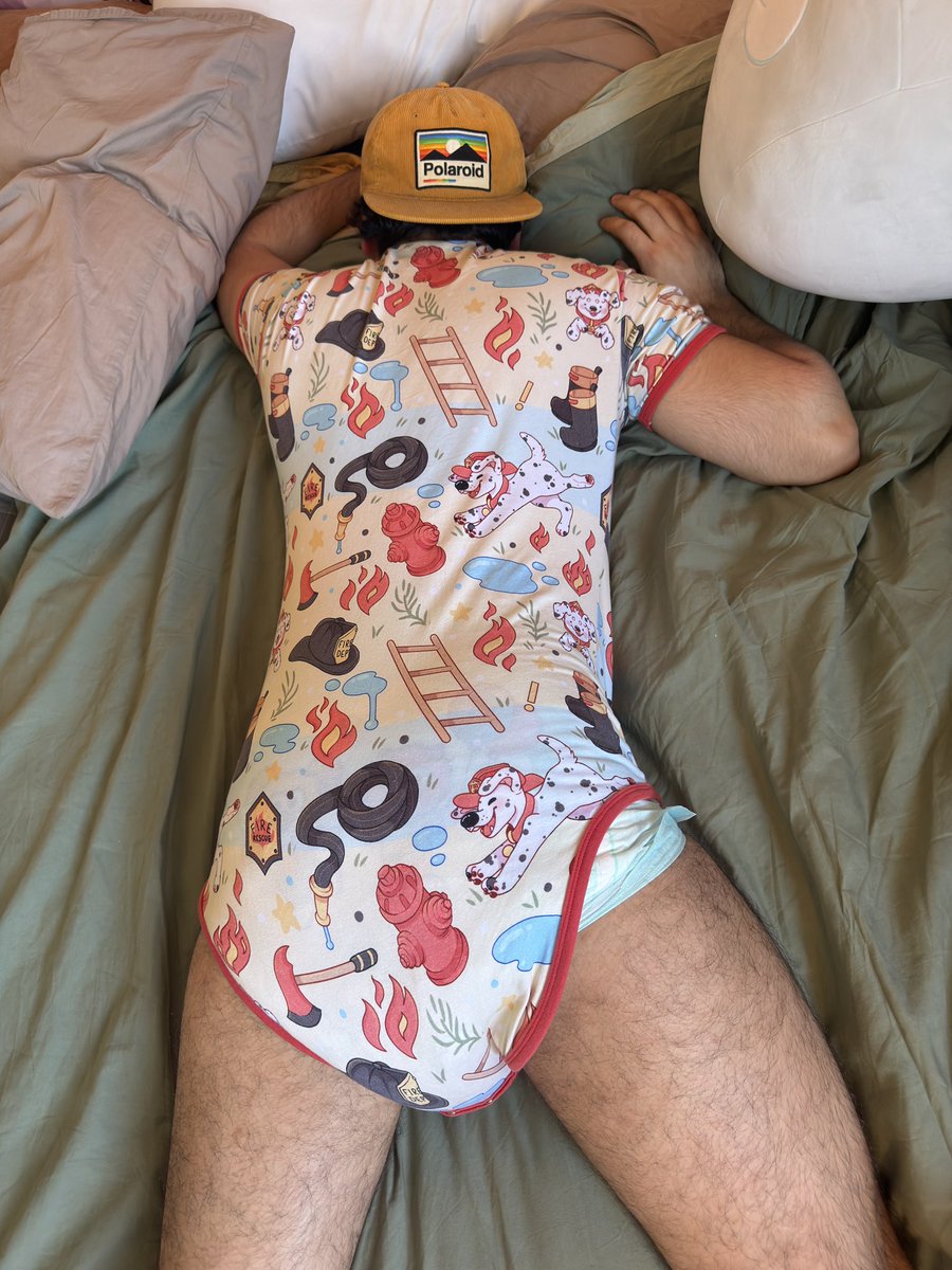 Riley 🧃 tweet media