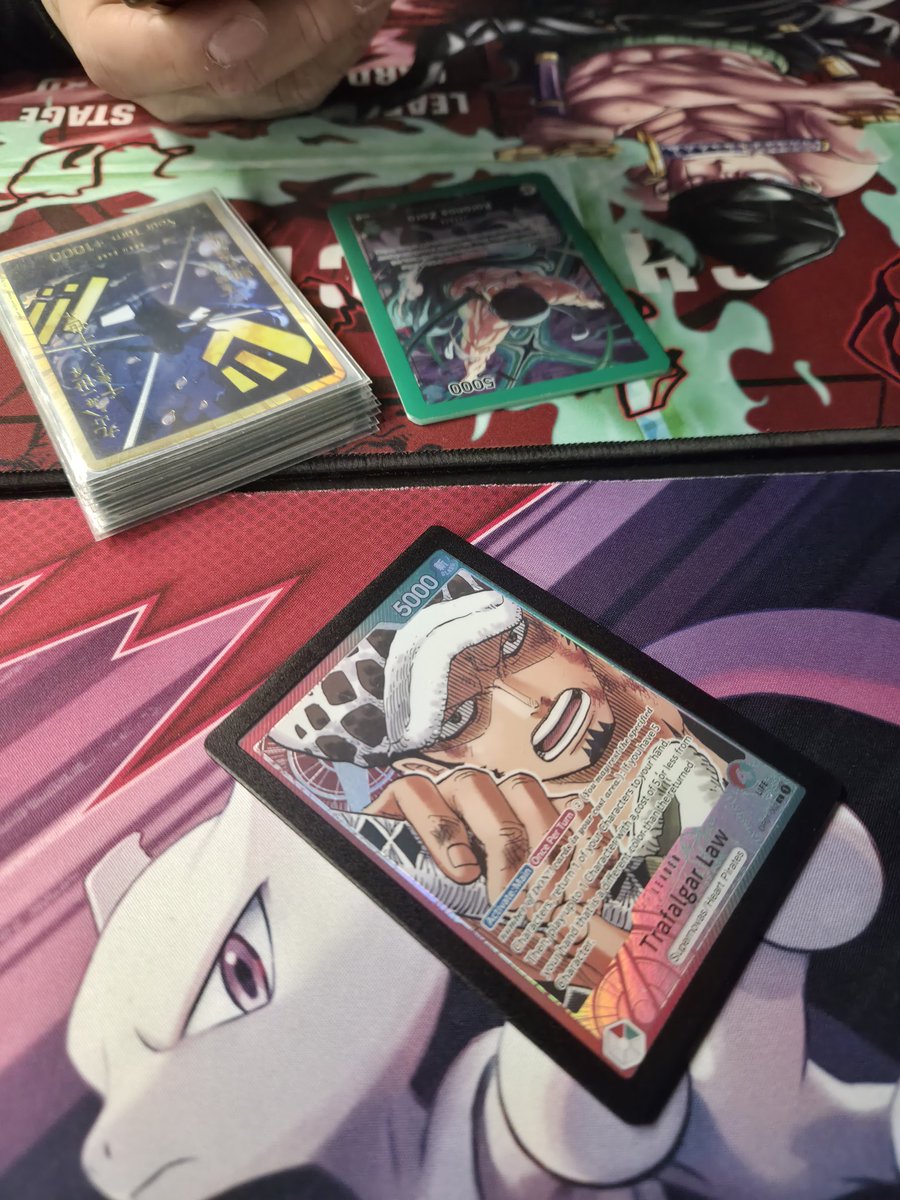 Nourr_AB's tweet photo. 2nd time I bring RG Law to a store TC and I pair into the only Green zoro in the room 💀 https://t.co/EpnkApzguJ
