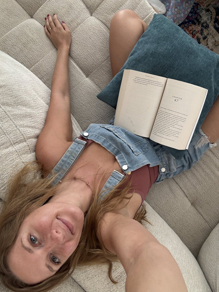 Molly Pills tweet media