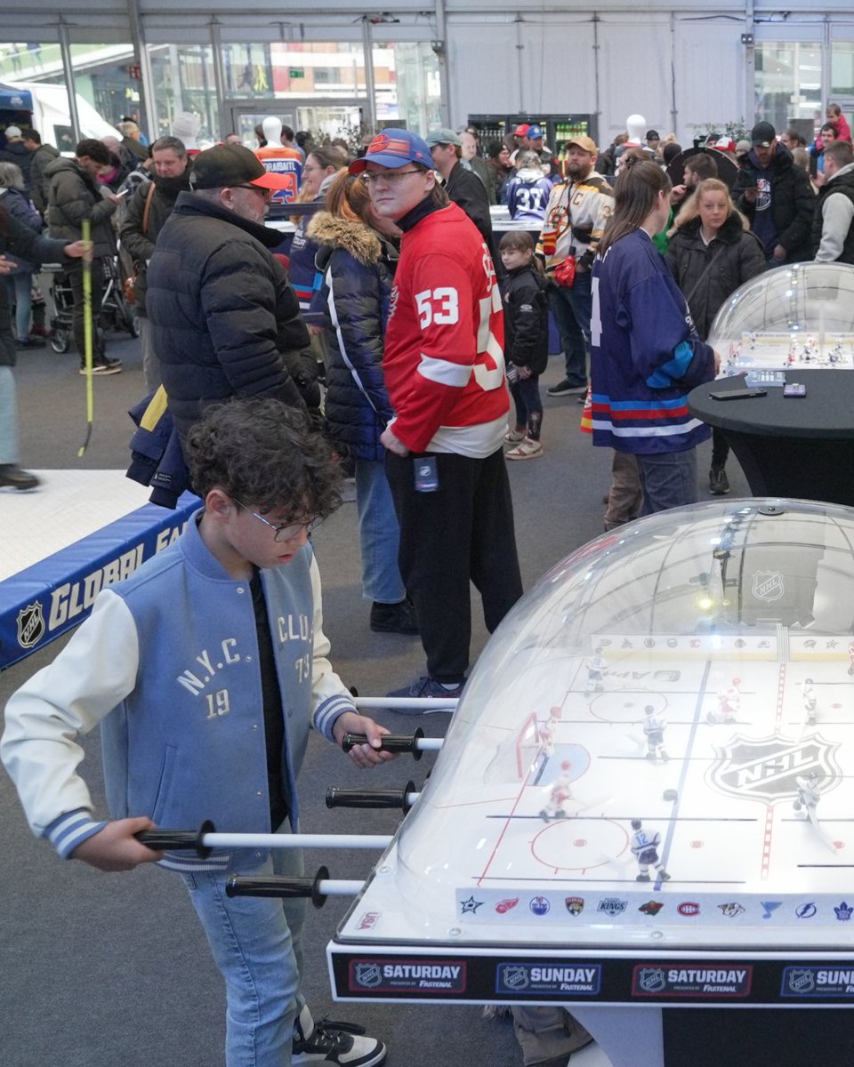 NHLde's tweet photo. Es war uns ein Fest, Düsseldorf! ❤️ Fandet ihr den ersten #HockeyDay in Germany genauso toll wie wir? 🤩 https://t.co/p3UsKUiIKY