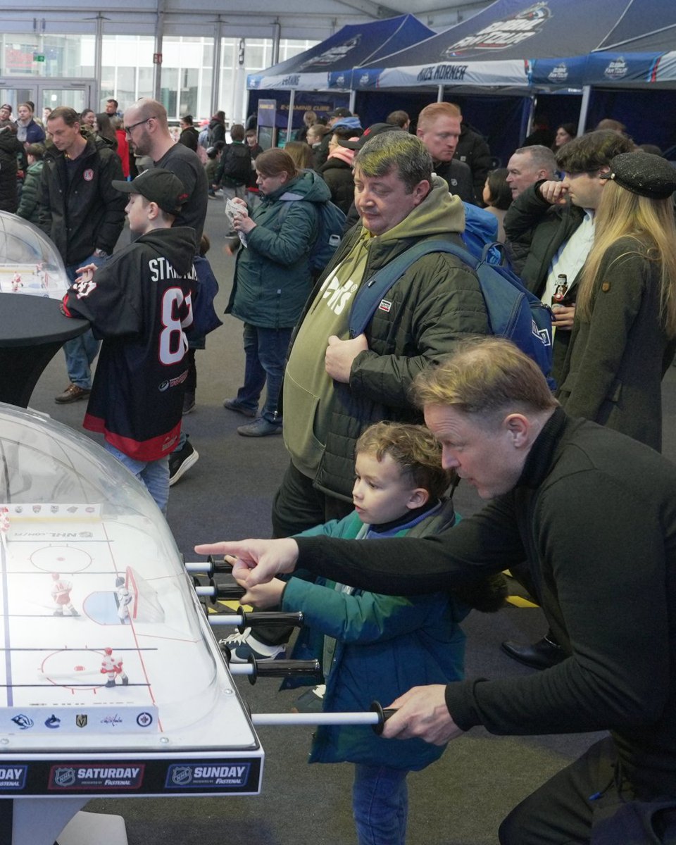 NHLde's tweet photo. Es war uns ein Fest, Düsseldorf! ❤️ Fandet ihr den ersten #HockeyDay in Germany genauso toll wie wir? 🤩 https://t.co/p3UsKUiIKY