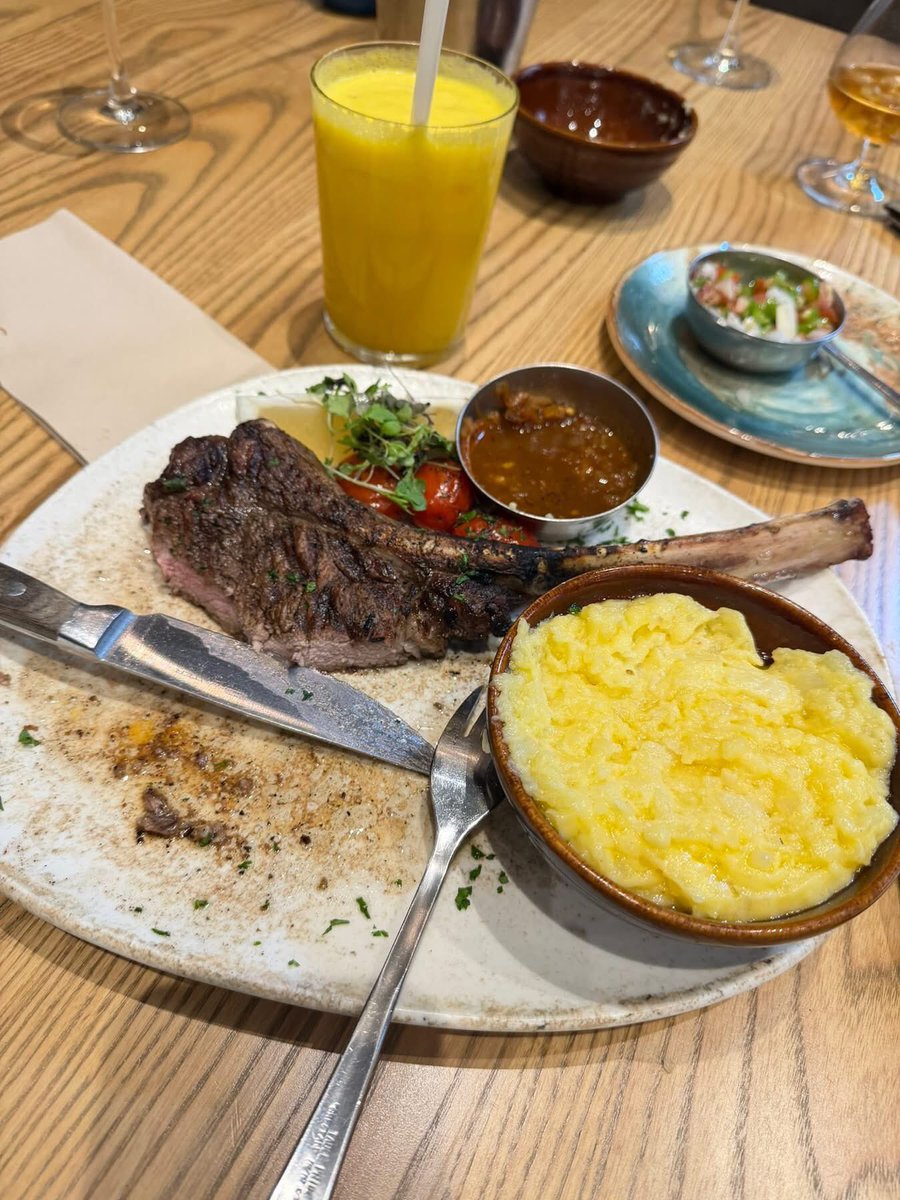 platform_vip's tweet photo. Enjoying my Sunday night with this delicious cuisine😋 https://t.co/uDx6HsF81d