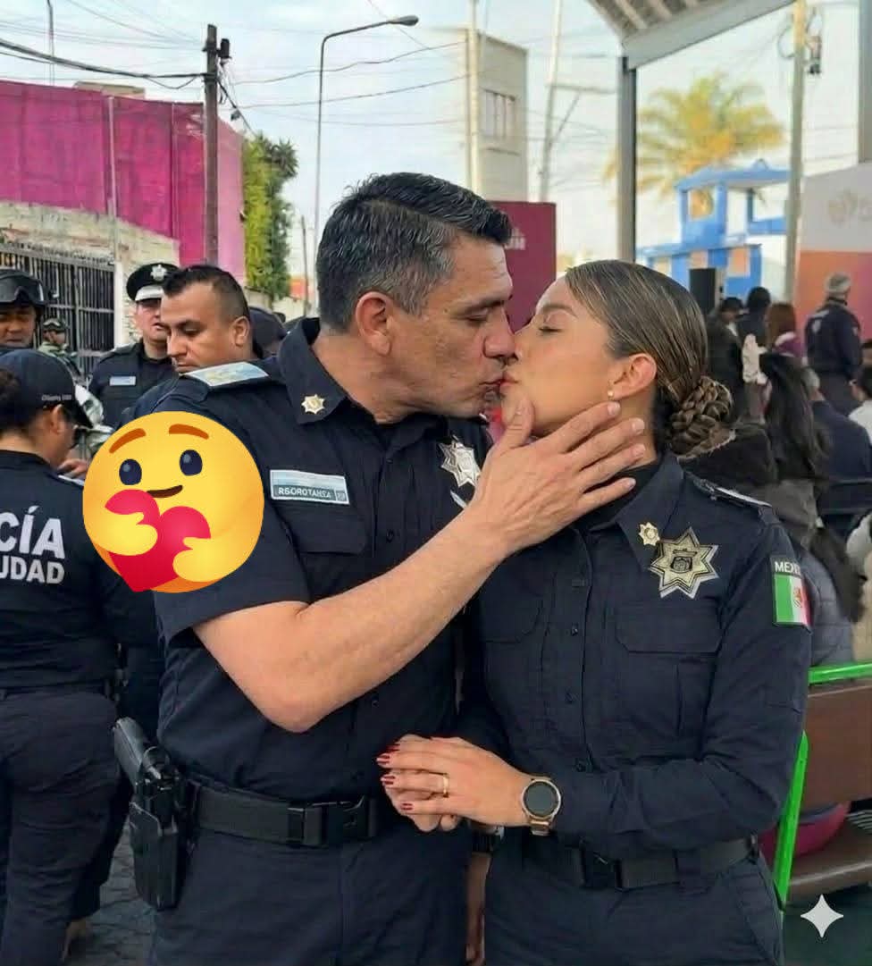 Sexo y amor en la SSC de puebla capital.
<a href="/aztecapuebla/">TV Azteca Puebla</a> <a href="/CarlosLoret/">Carlos Loret de Mola</a> <a href="/danherc/">Daniel Hernández</a> <a href="/Diario_Cambio/">Diario Cambio</a> @puebla_segura1 <a href="/Mr_Civico/">🎙️ ᗰᖇ. ᑕíᐯIᑕO ®🇲🇽₿ ✖️</a> <a href="/laredcincoradio/">Cinco Radio Oficial</a> <a href="/OroNoticiasPue/">Oro Noticias Puebla</a> <a href="/e_consulta/">Periódico e-consulta</a>