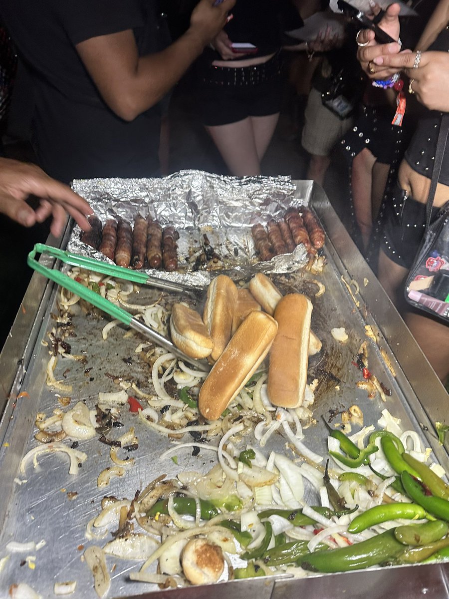 ⬡ Antonio tweet media