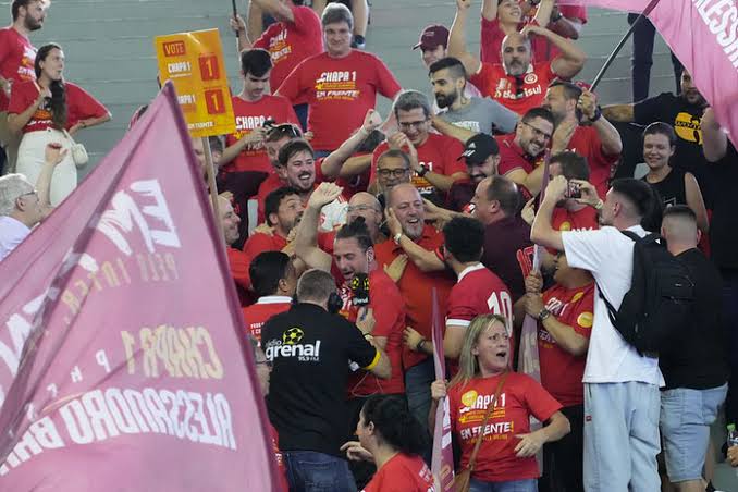 Polegar Vermelho SCI Oficial tweet media