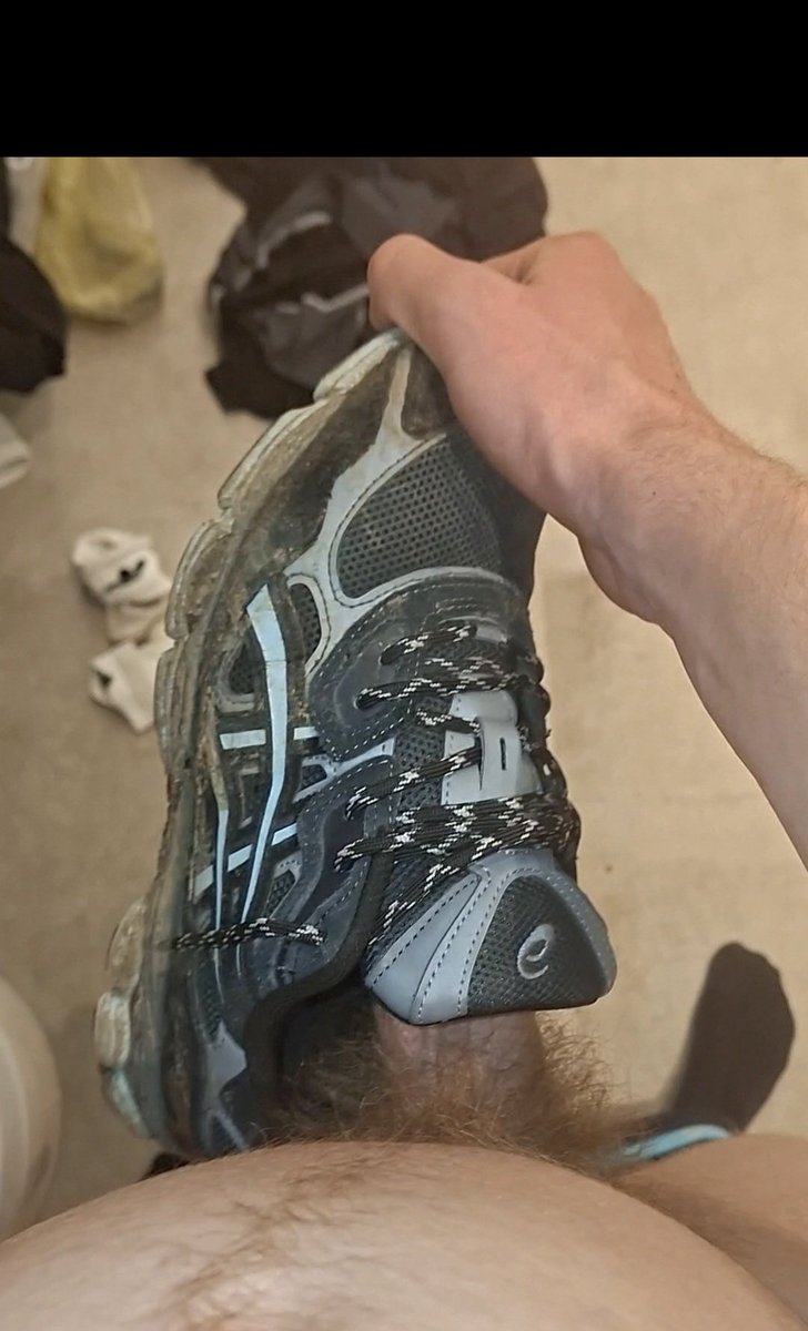 Sneaker Love tweet media