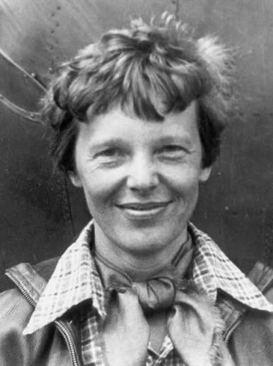 raypenn007's tweet photo. Amelia Earhart took up #aviation in 1921 &amp; went on to break the women's altitude record the following year when she rose to 14,000 ft. In 1932, became the #1st woman to fly solo across the Atlantic &amp; over the next 5 yrs continued to break speed &amp; flying records #WomenHistoryMonth https://t.co/VfSDd1dmWB