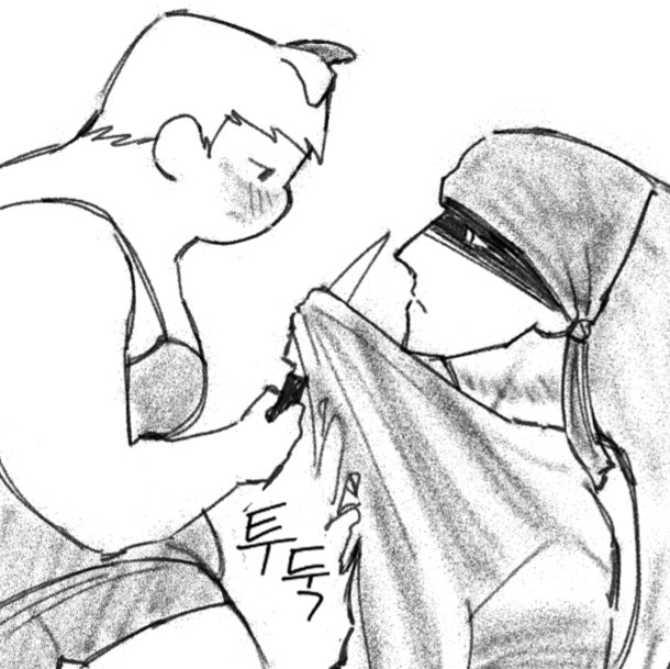 34 : comms open tweet media