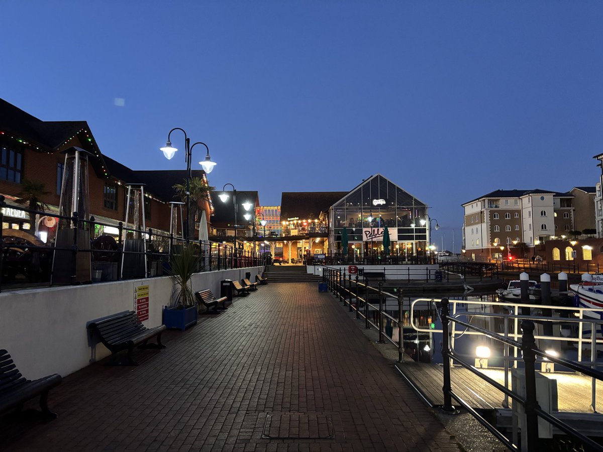 Carl Knightly tweet media