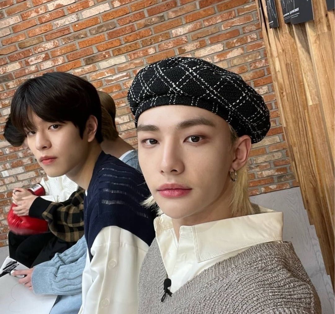 seungjin headquarters tweet media