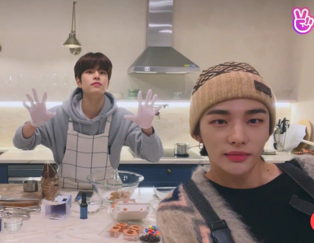 seungjin headquarters tweet media