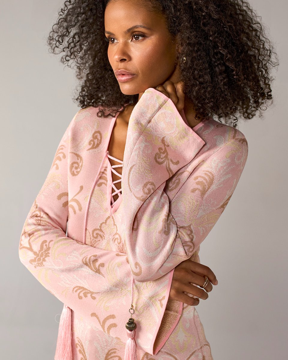 Boston Proper tweet media