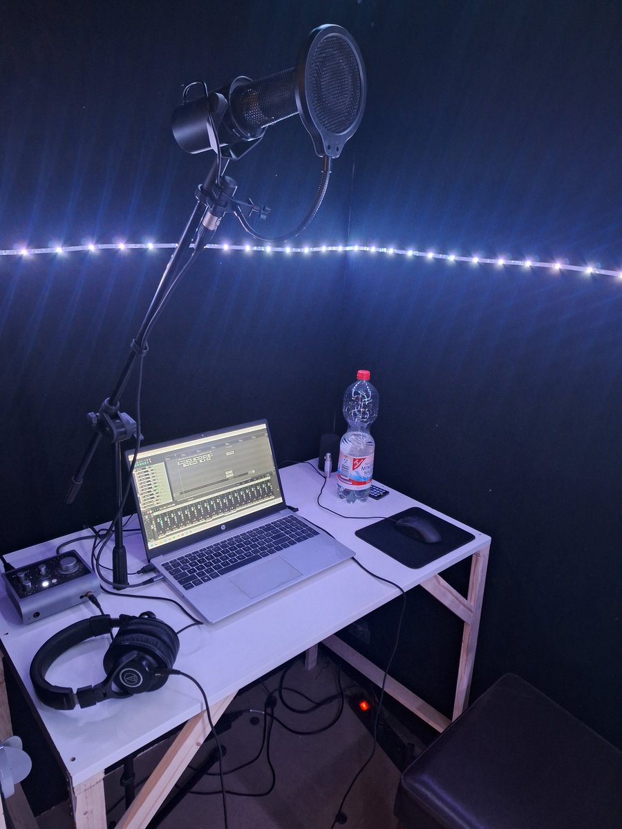 SalerionMusic's tweet photo. Finally!!! After over 1.5 months of building my new studio it's finally finished. I've used the last couple days to get familiar with my new mic so the recording for my upcoming album Paradise In Hell will start next week🤘 https://t.co/o2WxIMQZVd