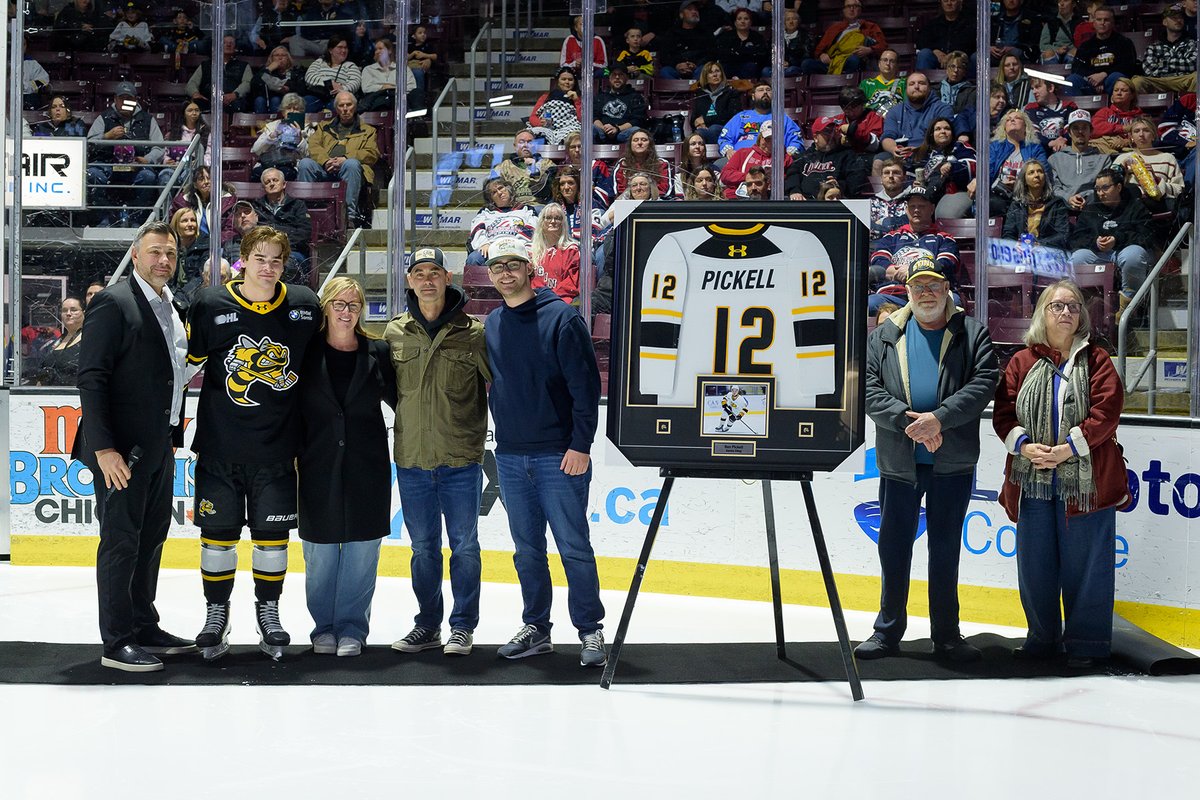 StingHockey's tweet photo. A special night for a special group🐝

Thank you to our Overagers for your leadership, dedication, and everything you’ve given to the Sting. https://t.co/SA04L3OrLa
