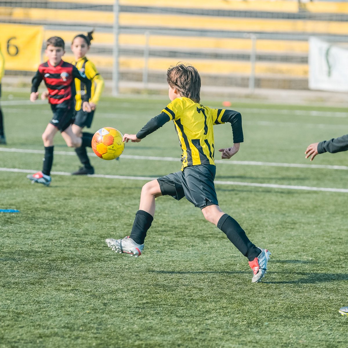 CE Mataró tweet media