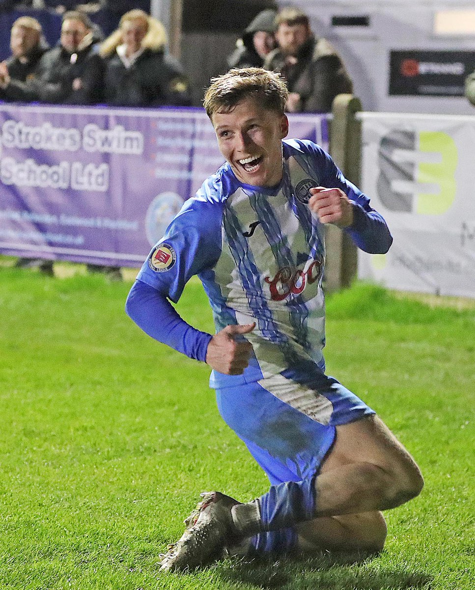 NickyHayesPhoto's tweet photo. Our, @SxSports , Pics of the Week include @jackunwin7 goal celebration for @HullbridgeFC plus @Tedcollis8 after his match winning penalty for @BTFC which had @CraigShipman1 ecstatic at the final whistle @CJPhillips1982 Echo https://t.co/5W0IZ4UG9t