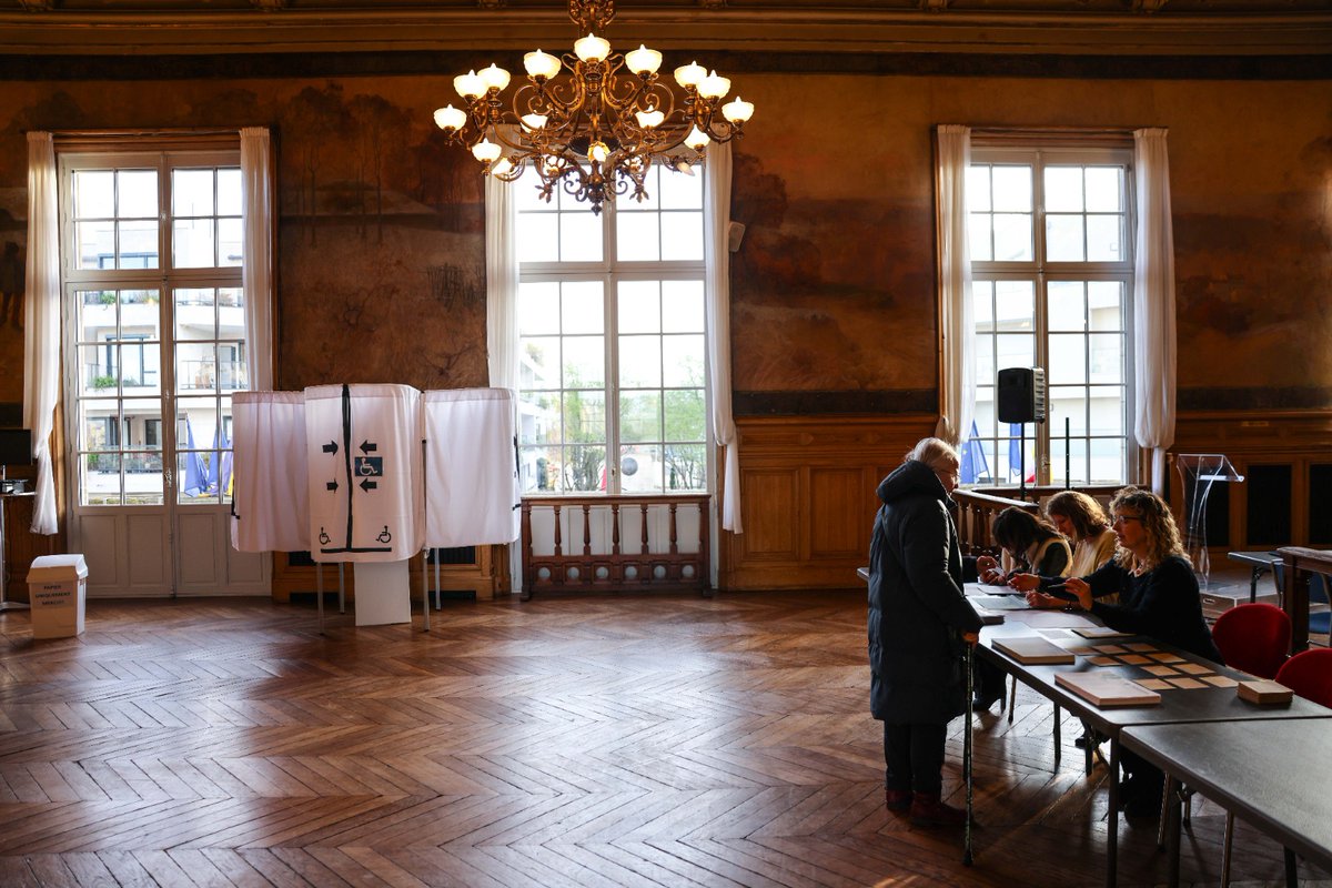 VilledeVanves's tweet photo. 🗳️ 1er tour des élections municipales 2026
Le taux de participation à 20h à Vanves est de 60,69%. 
➕d'infos, taux de participation par bureau de vote et résultats : https://t.co/BFSAv9wbjV https://t.co/lUWuTlBdhy