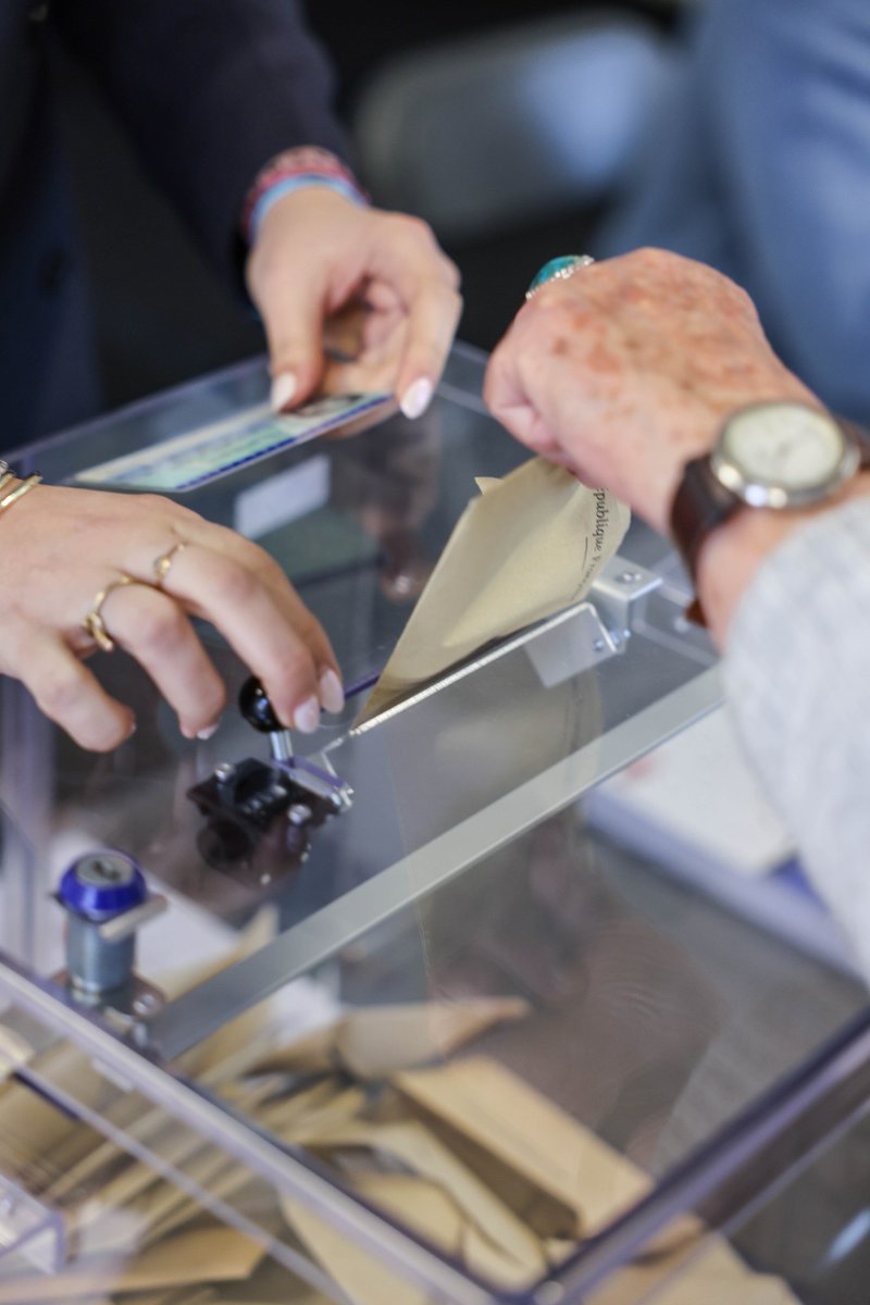 VilledeVanves's tweet photo. 🗳️ 1er tour des élections municipales 2026
Le taux de participation à 20h à Vanves est de 60,69%. 
➕d'infos, taux de participation par bureau de vote et résultats : https://t.co/BFSAv9wbjV https://t.co/lUWuTlBdhy
