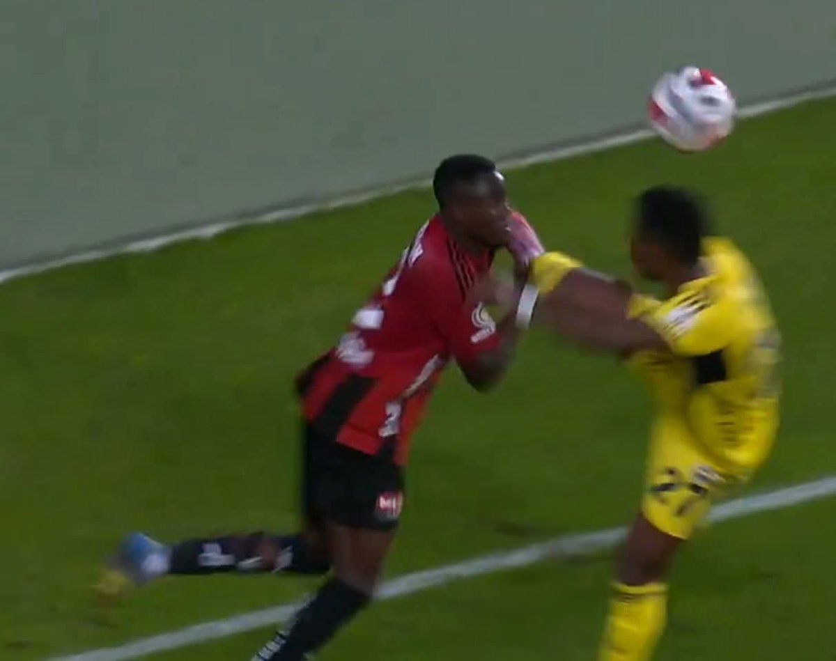 Alayınıza GALATASARAY tweet media