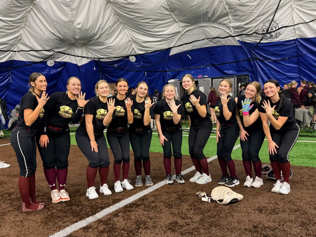 BostonHoffius's tweet photo. Another dinger and tournament champions. @btholl @umichsoftball @Kyle_coachK @DU_PantherSball @SAUCougarsSB @chiddy3 @jess_bracamonte @katedrohan @marleewilson https://t.co/pNPPzQu0xN