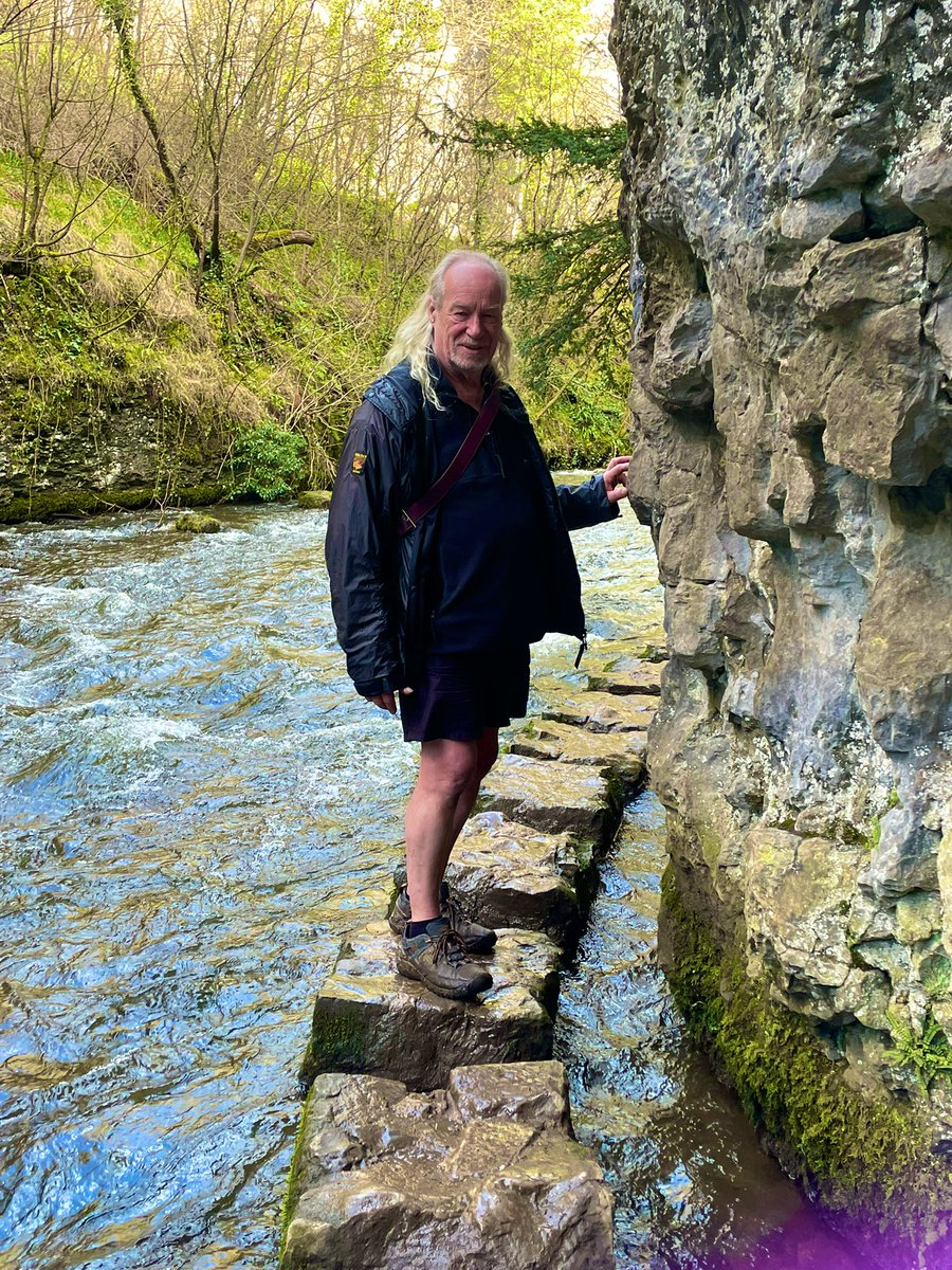 Tony Warne tweet media