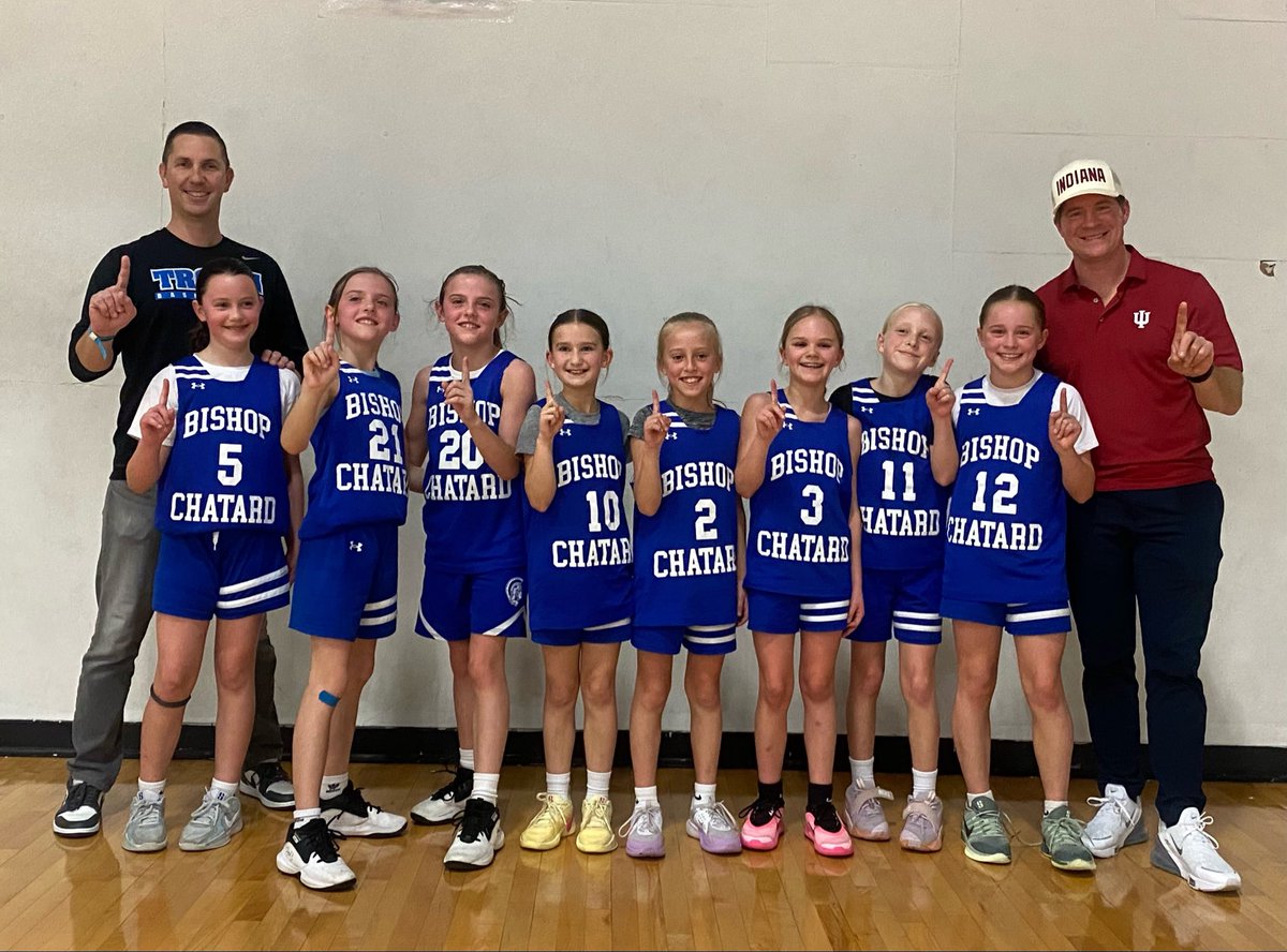 LadyTrojansGBB's tweet photo. Congratulations to our Jr Trojans 3rd grade team for winning a state championship today in Bloomington, IN!!!
Players:
Audrey Wenclewicz
Grace Kennedy
Maddie Baker
Olivia Baker
Gwen Hasbrook 
Eleanor Souers
Mary Rumer
Romona Brackett
Coaches: Bill Kennedy and Mark Wenclewicz https://t.co/S5OkMTh84c