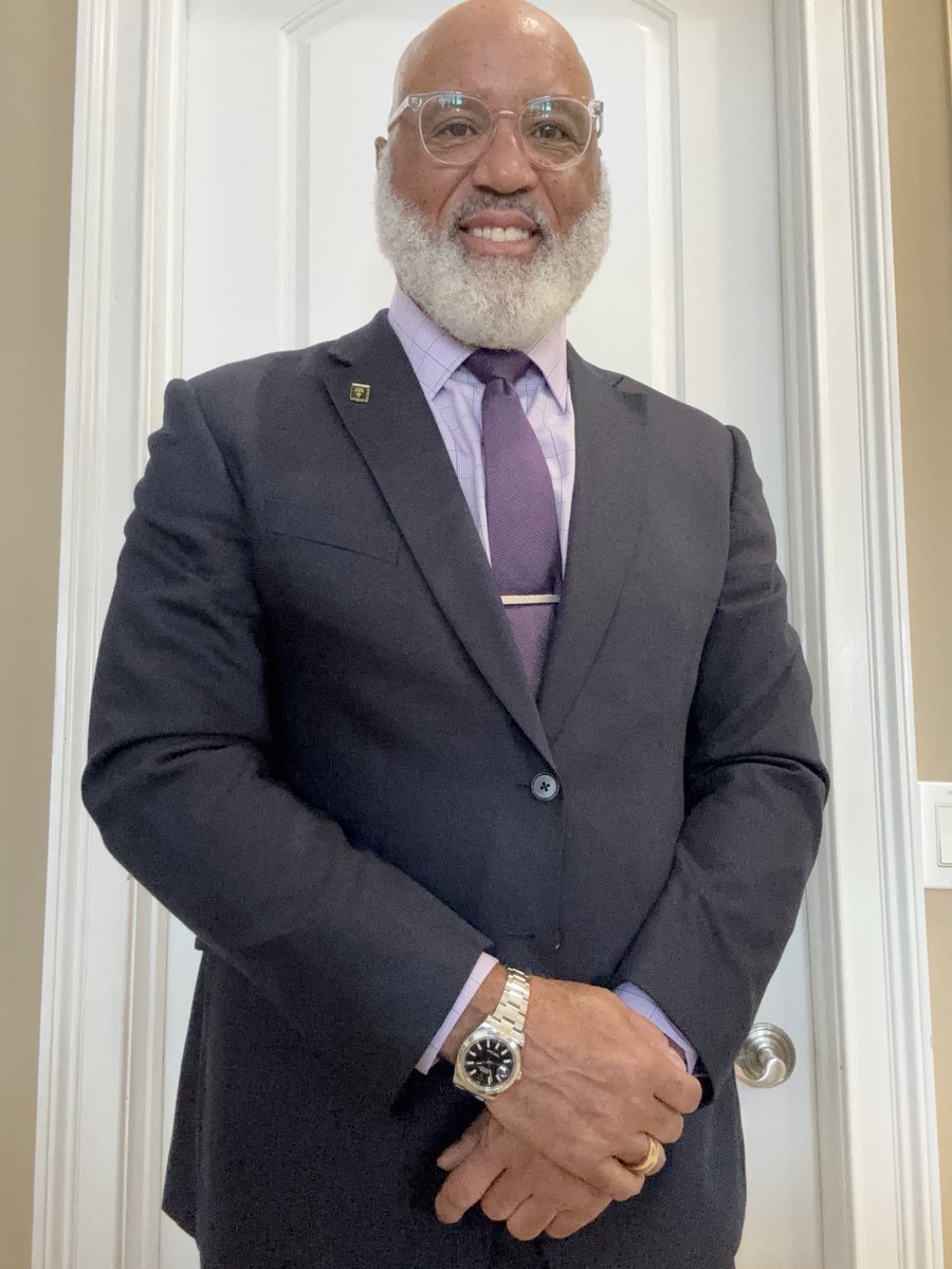 Cornelius Bennett tweet media