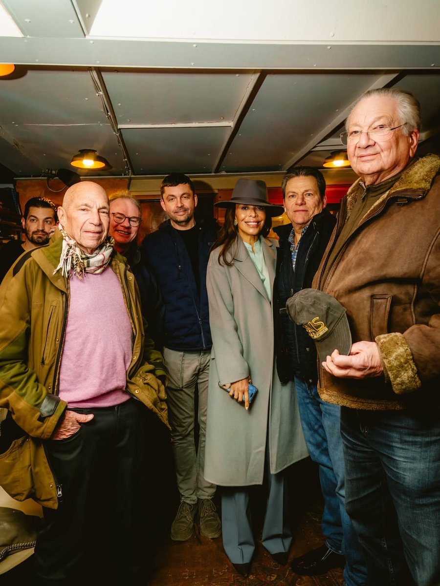 KateBroug5ij's tweet photo. Thank you all so much for joining us for Air &amp; Sea aboard R/V “ROBERT GRAY” as we commemorated WWII through film and conversation. #thevoyagersclub #firstflightswithkatebroug #katebroug #forwardtogether #airandsea https://t.co/5gU1U5guqd