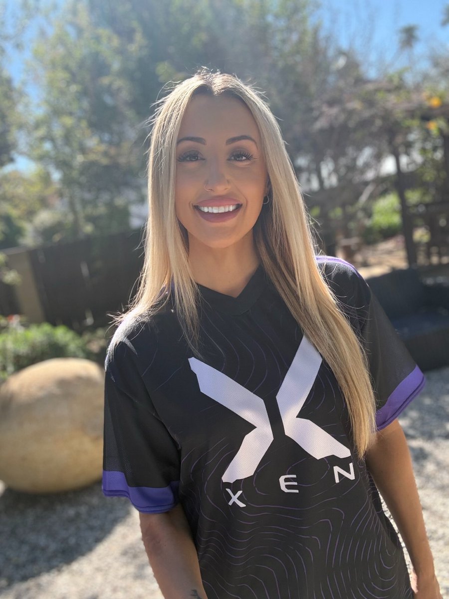 Xen Toxic Blonde tweet media