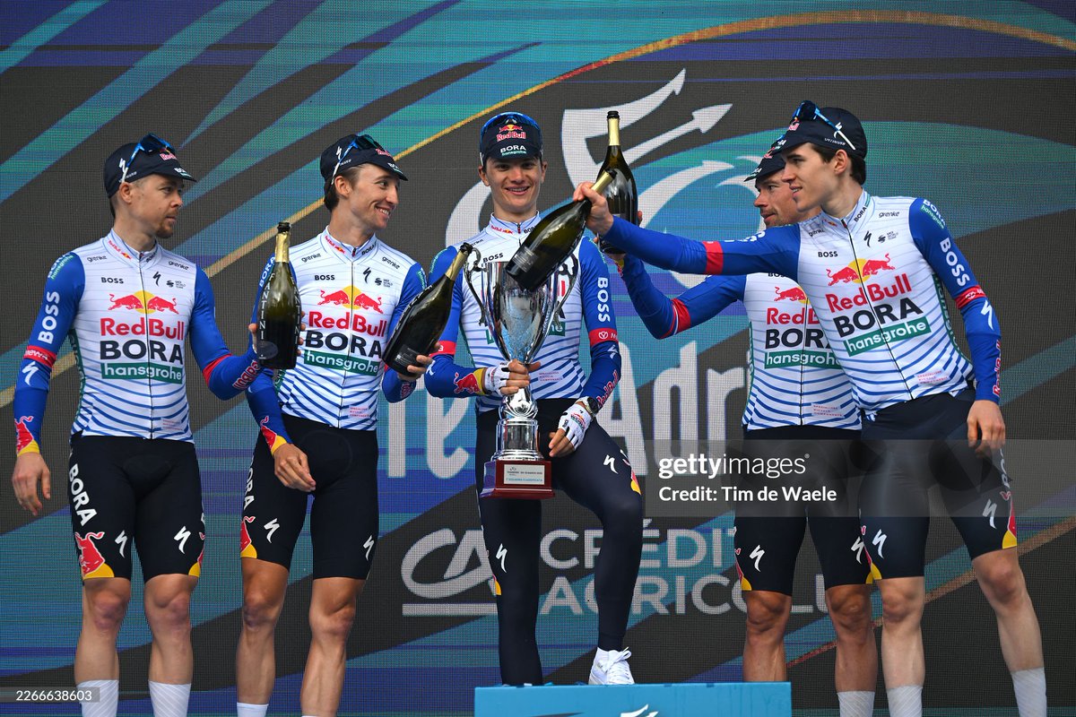 Rogla_nerd tweet media