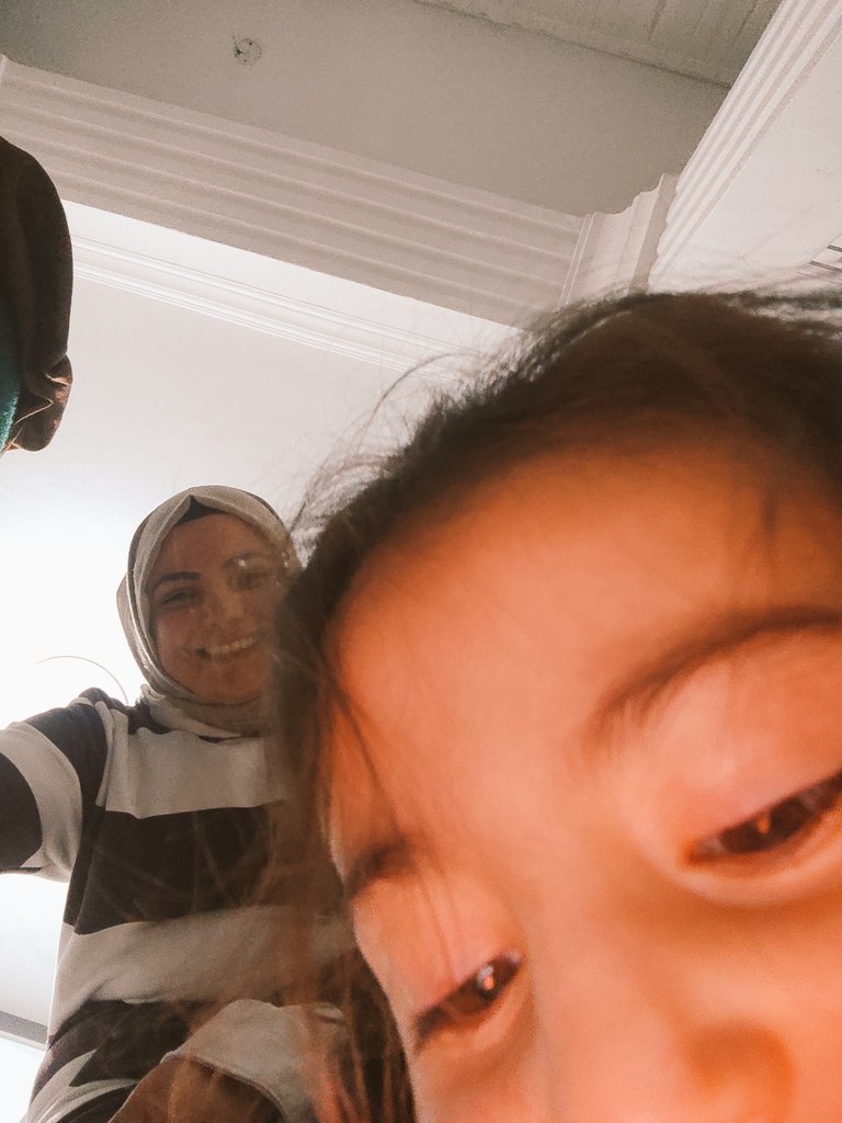 Bir çorumlu inanışına göre bel ağrısına iyi gelen şeyler şunlar; çiğnemek, ezmek, ciğerleri patlatmak 😅😅