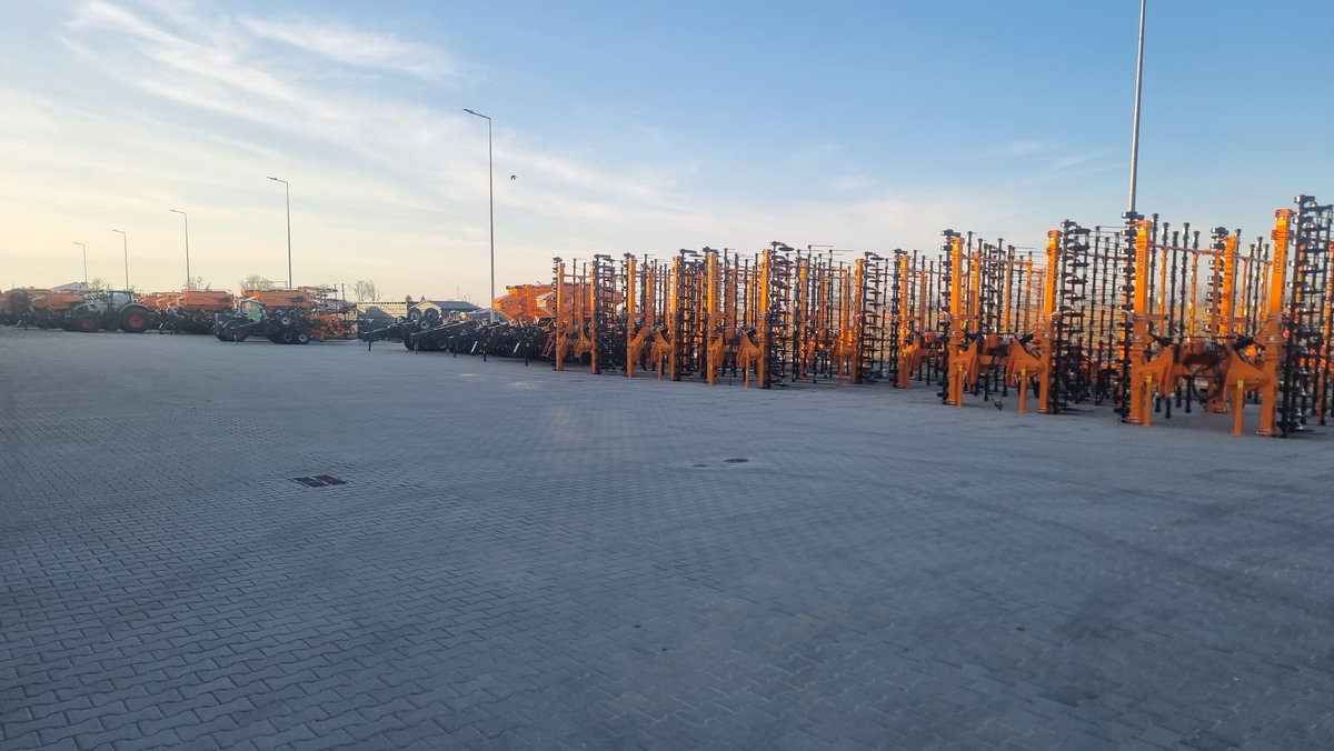 Everything Is Greenknowe tweet media