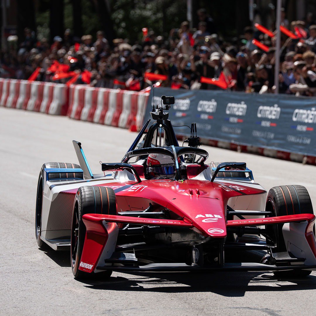 Tatiana Calderon tweet media