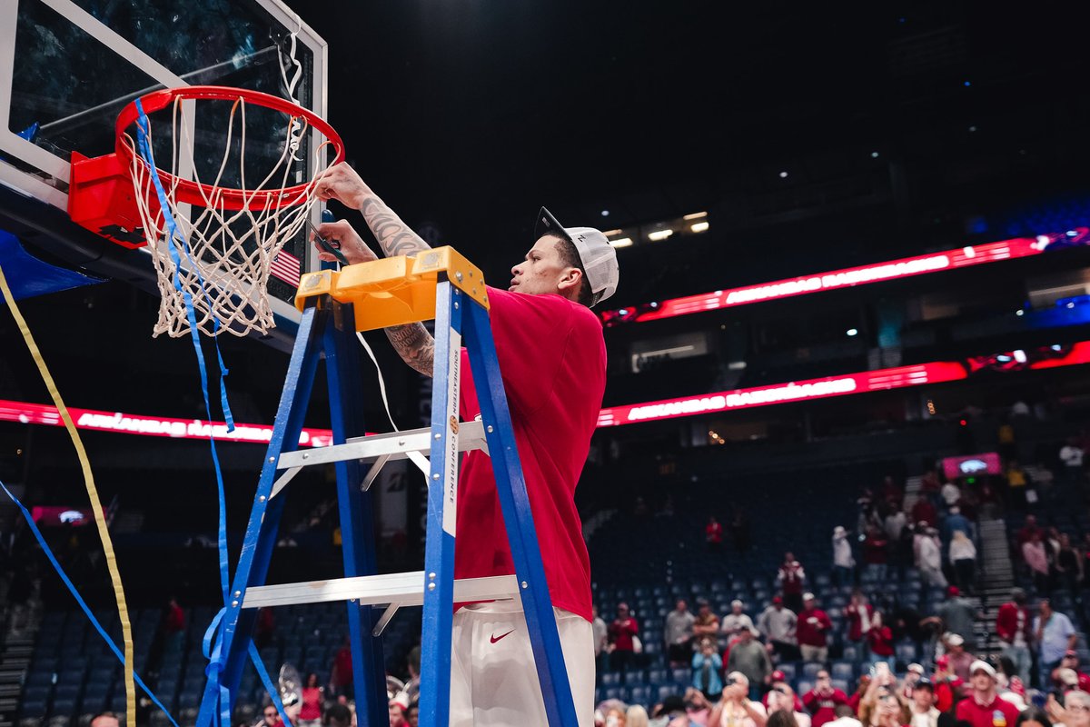 Razorback Communications tweet media