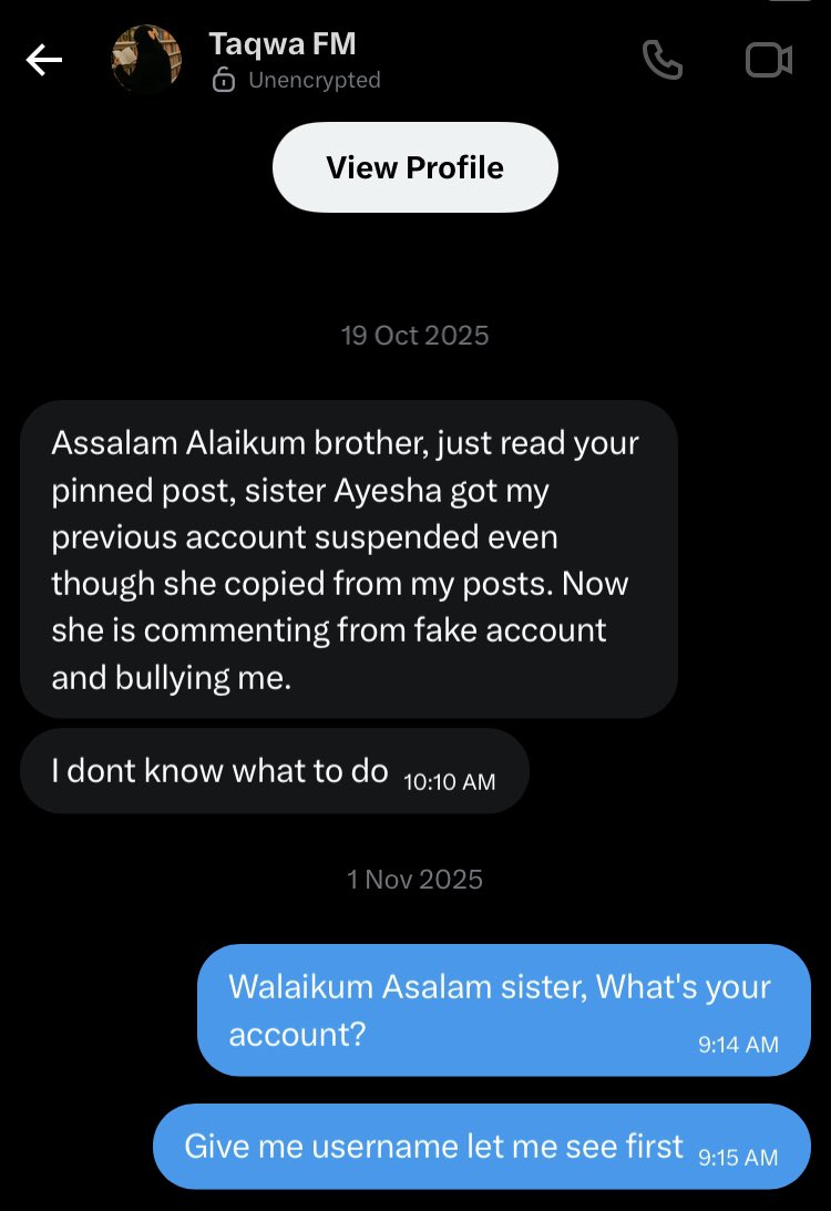 ownthoughts_22's tweet photo. How can someone harass smalls account. 

She even takfir me calling me kafir last year..  

This poor woman Aiisha Dahir doing pure business using islam. We guys can donate you if need money just ask away... https://t.co/u0ZERrRH8B