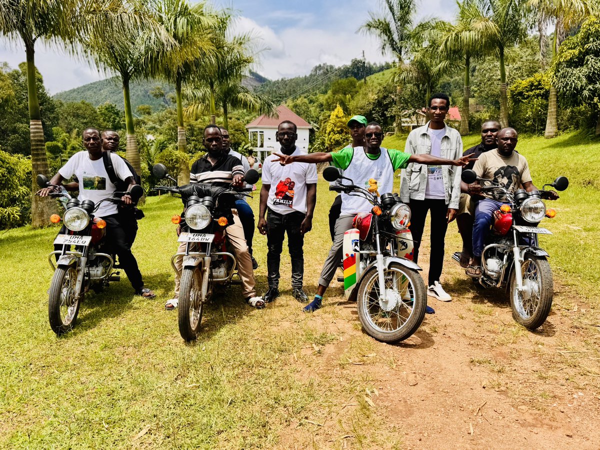 ᴛʀᴀᴠᴇʟ ꜱᴘᴇᴄɪᴀʟɪꜱᴛ 🇺🇬 tweet media