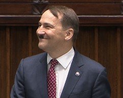 SONDA !Ta bezczelna kanalia zwróciła się w sejmie do Antoniego Macierewicza per"świrze"i jakoś  to przeszło bez echa.Czy jesteś za tym by temu zaszczańcowi oraz innym naczelnym folksdojczom odebrać polskie obywatelstwo po odzyskaniu władzy i po odpowiednich zmianach w prawie!?😎