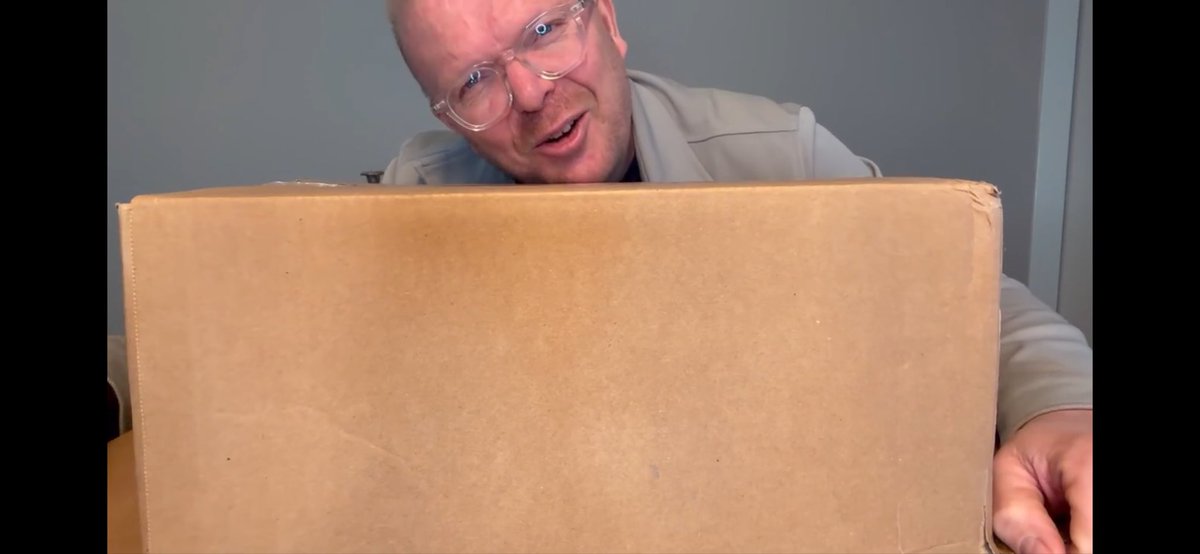 AapNootMies tweet media