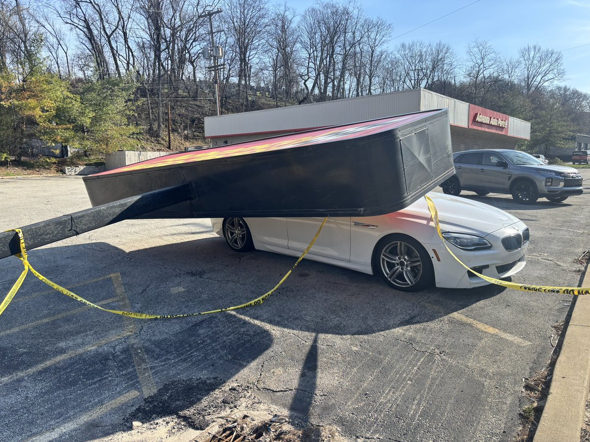 No Context Pittsburgh tweet media