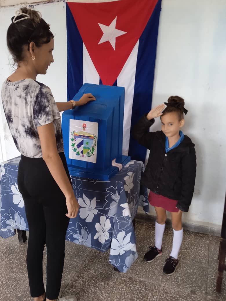 RaquelGarc78827's tweet photo. Elecciones Parciales,en la Circunscripción # 2 del Consejo Popular Encrucijada Norte,Municipio Encrucijada,,para cubrir la vacante, para Delegado a la Asamblea Municipal del Poder Popular
#PoderDelPueblo
#SomosPoderPopular https://t.co/QL5wSpF6fl
