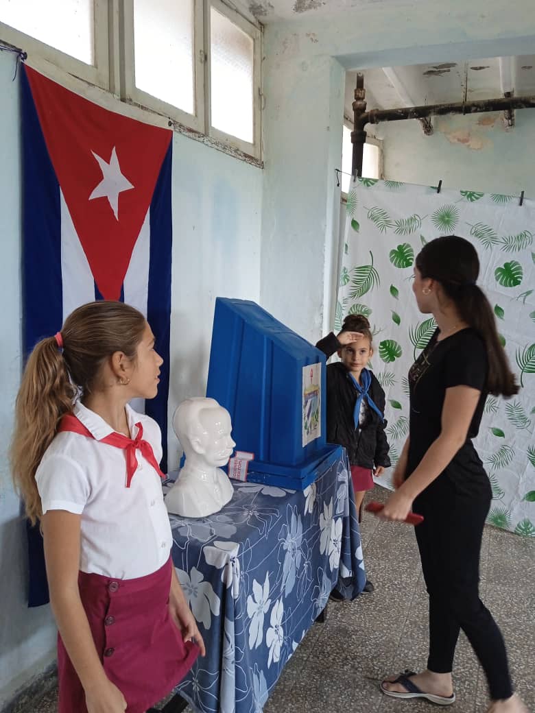 RaquelGarc78827's tweet photo. Elecciones Parciales,en la Circunscripción # 2 del Consejo Popular Encrucijada Norte,Municipio Encrucijada,,para cubrir la vacante, para Delegado a la Asamblea Municipal del Poder Popular
#PoderDelPueblo
#SomosPoderPopular https://t.co/QL5wSpF6fl
