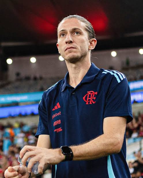 All4footballl's tweet image. 🚨 **BREAKING:** Chelsea eyes  Filipe Luís as a potential replacement for **Liam Rosenior** as head coach! 🔵⚡ Could the former left-back bring a new era to Stamford Bridge? #ChelseaFC #TransferNews #FilipeLuís #CFC