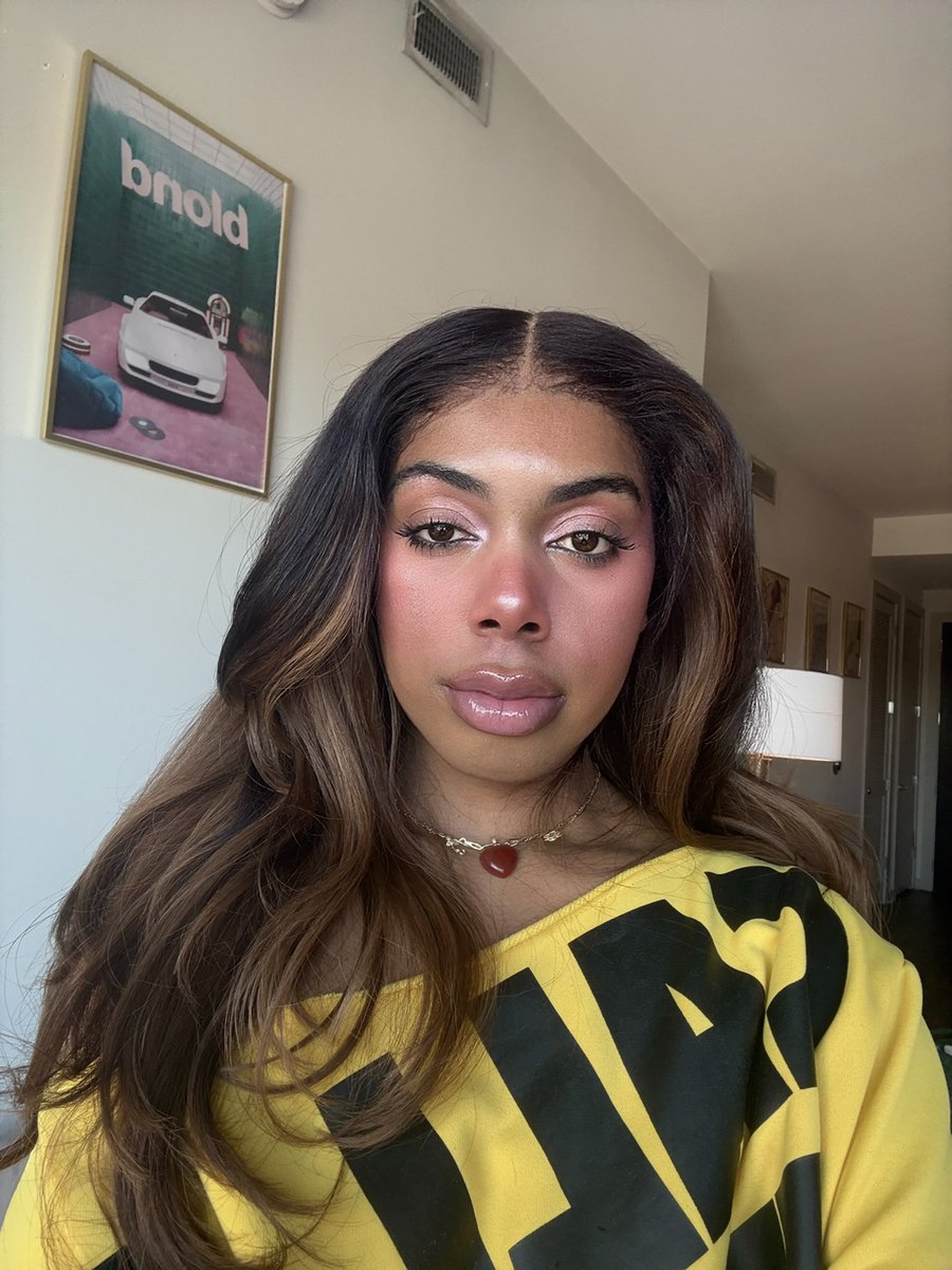 HONEY B. tweet media