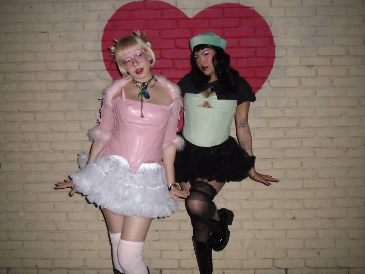 the two lips thinker 𓆩♡𓆪 tweet media