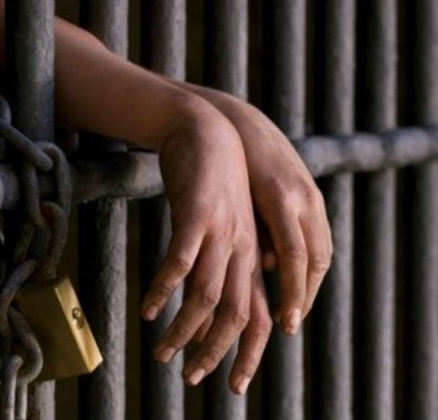 📢 Sentenc1@n a más de 44 años de pris10n a responsable de feminicid10 en #Cuautempan 👇
pueblaroja.mx/sentencian-a-m…