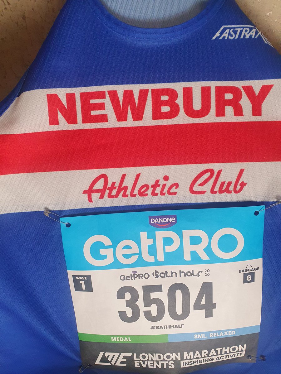 dan_green_'s tweet image. Bath Half Marathon completed this morning. 1hr 37. Not sure who put that hill at Mile 12, that was not in the route ten years ago when I last ran Bath! #ukrunchat #bathhalf