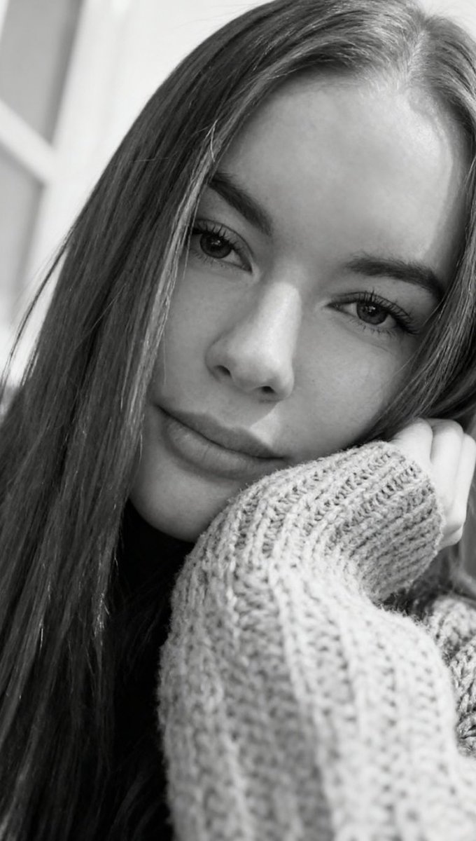 Herrin Sansa tweet media